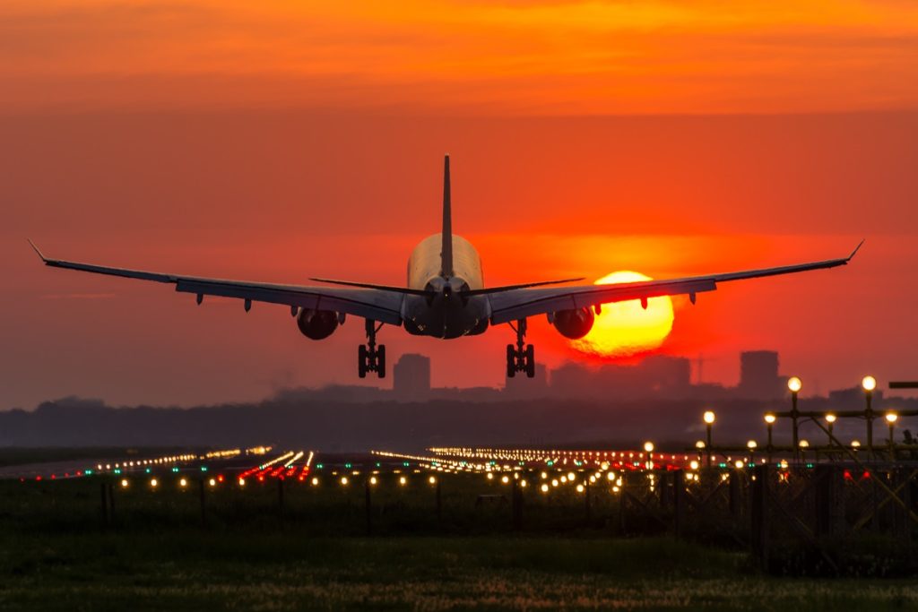 IATA exhorta a Panamá y Venezuela a restablecer vuelos comerciales entre ambos países