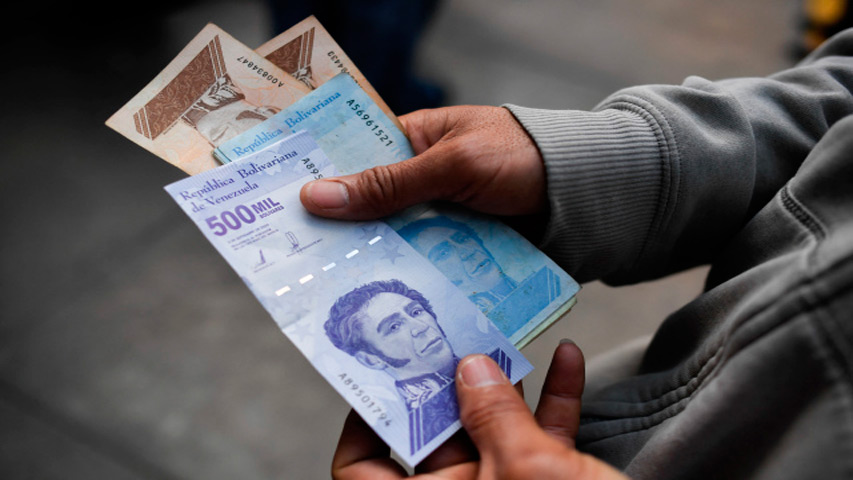 Foto: AFP En enero de 2021 la cantidad de bolívares en efectivo representaba