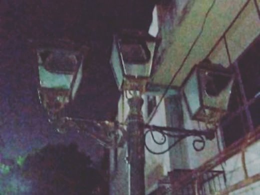 Comerciantes denuncian inseguridad en Porlamar Comerciantes de los boulevares Gómez y Guevara en Porlamar piden mayor vigilancia por robo de tapas de metal y desmantelamiento de postes.