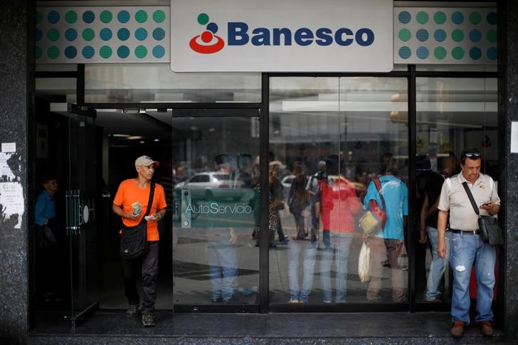 Reuters: Tercer banco privado de Venezuela pacta alianza con empresa de servicios para recibir remesas