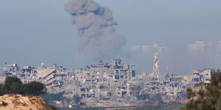 Se agudiza conflicto en Medio Oriente: Elevan a más de 16.000 el número de muertos en la Franja de Gaza