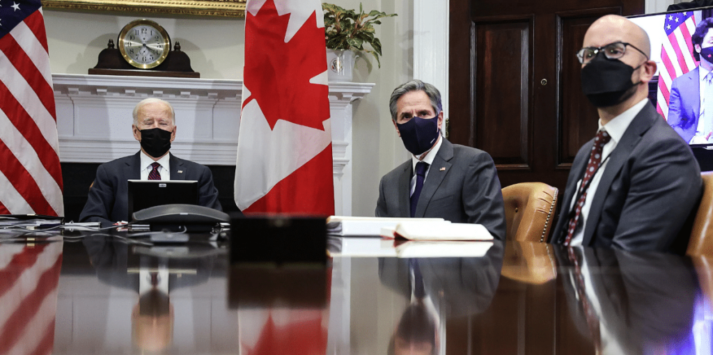 EEUU amenaza a Maduro con reinstalar sanciones petroleras antes de finales del 2023