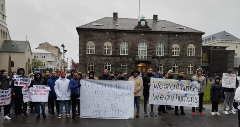 Detienen en Maiquetía a los 200 venezolanos deportados de Islandia