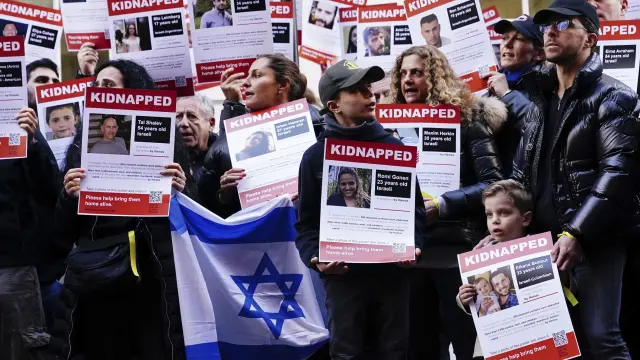 Biden se coordina con el emir de Catar para liberar los rehenes de Hamás “sin demora”