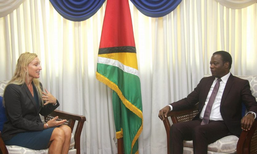 EE UU y Guyana aspiran a potenciar relación bilateral de Defensa en medio de disputa con Venezuela