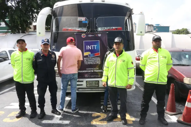 Sanciones administrativas y suspensión por meses: ubicaron a chofer que “volaba” por la Francisco Fajardo