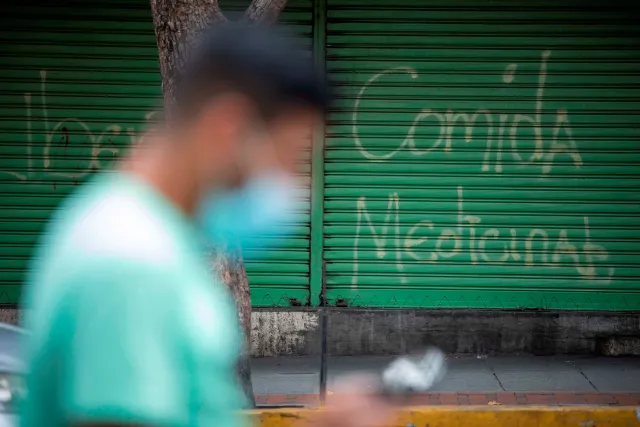 El salario mínimo en Venezuela se estancó en 2023 en menos de cuatro dólares