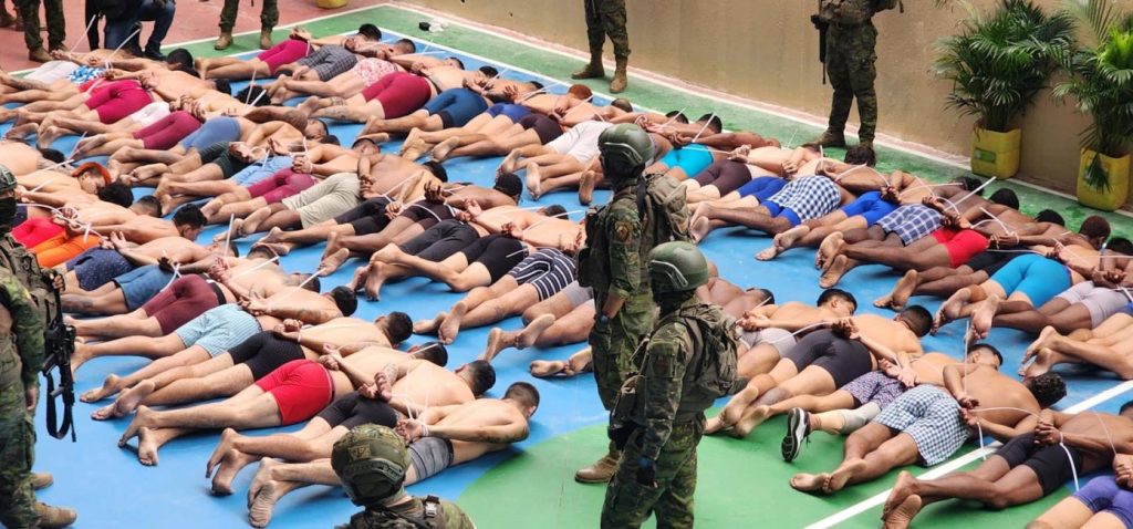 Más de 2.700 detenidos en Ecuador en 13 días del conflicto armado interno contra las mafias