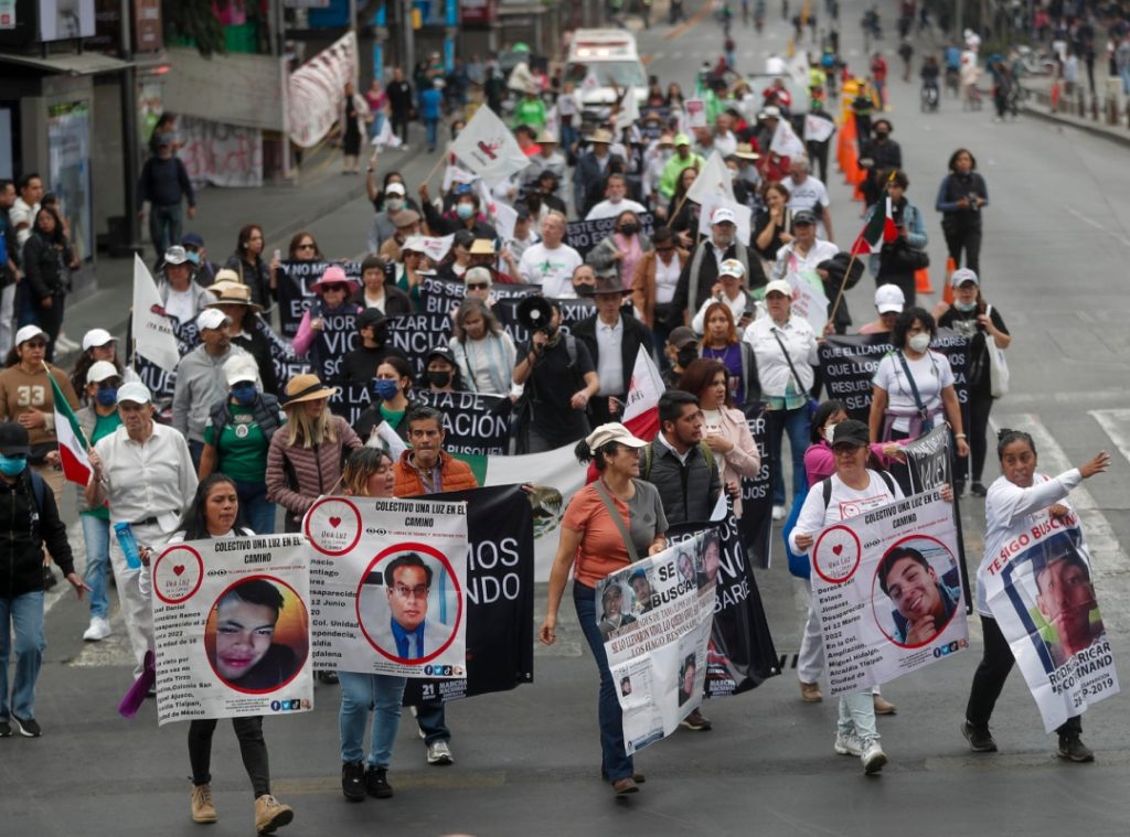Familiares de desaparecidos exigieron al presidente de México cifras reales de este delito