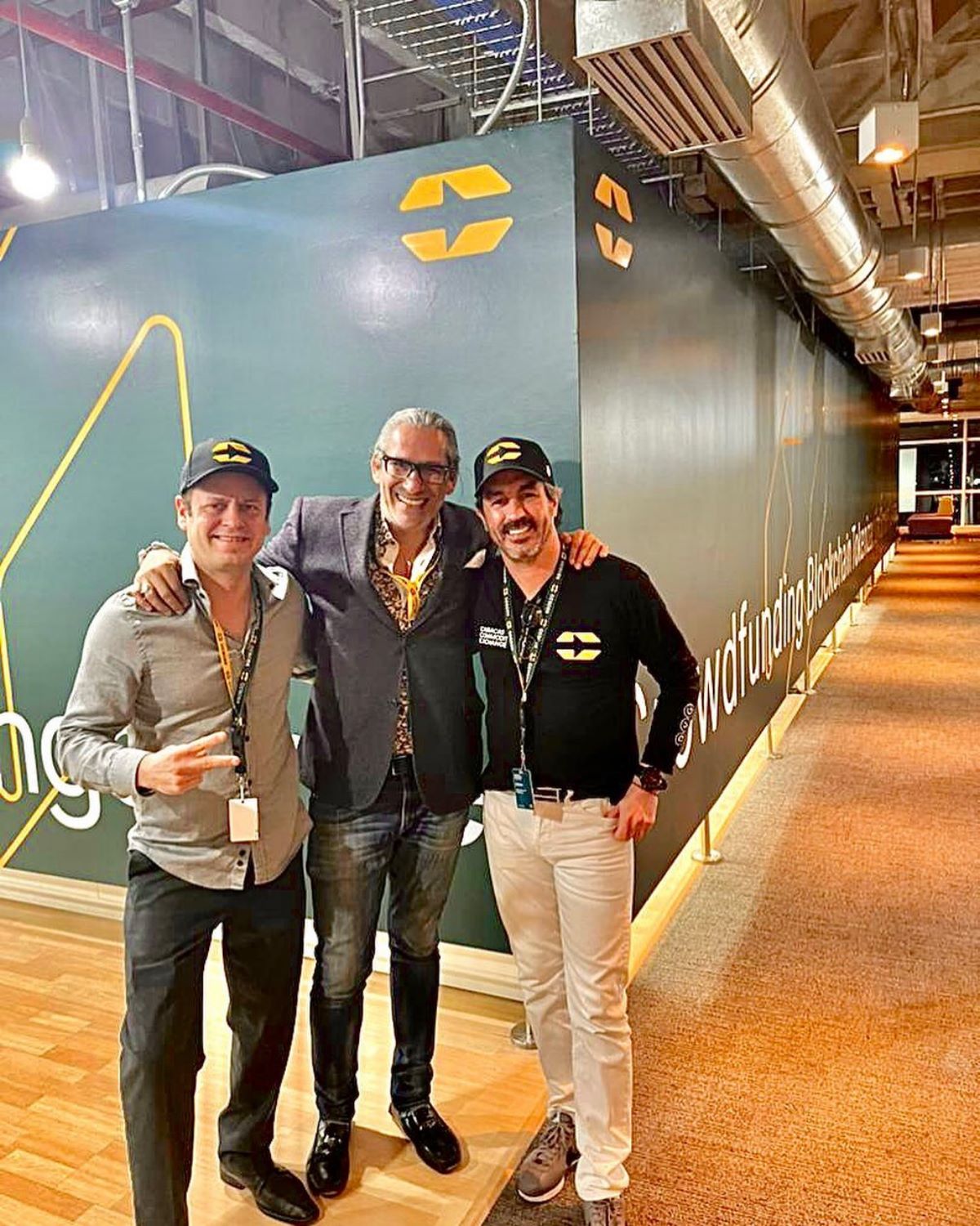 Marco Aurelio Rodriguez, Amintore Confalonieri y Daniel Valero Gutiérrez en la sede de Caracas Commodity Exchange (CCSCEX),.Enero 2022.