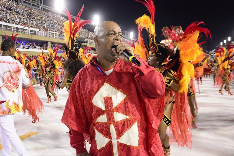 La samba brasileña de luto: murió “Quinho do Salgueiro”, una de las grandes voces del Carnaval de Río