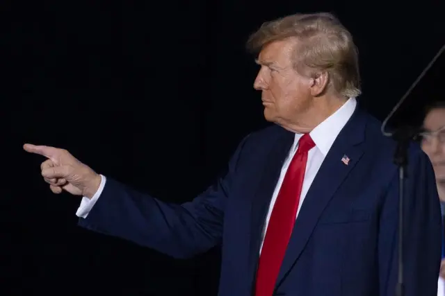 Trump agradeció el apoyo de DeSantis y arremetió contra su rival republicana Haley