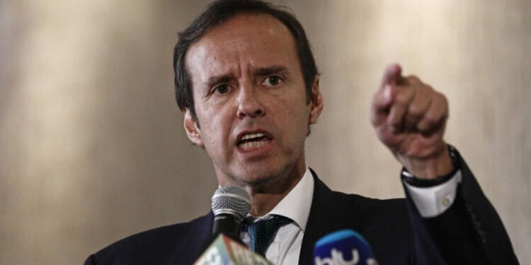 Tuto Quiroga tras ratificación de inhabilitación a María Corina: «Maduro se orina en la comunidad internacional, Blinken, Borrell, y Barbados»