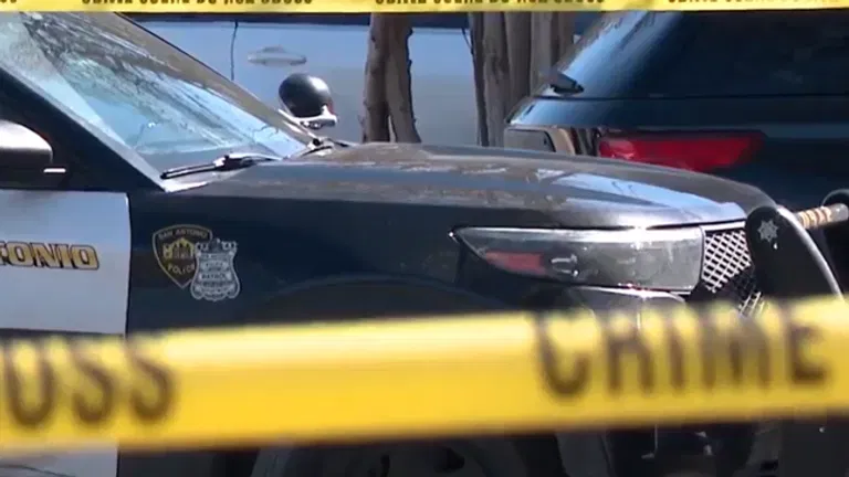 Escuadrones antiexplosivos y evacuaciones tras hallazgo de gran cantidad de explosivos en el sureste del condado de Bexar