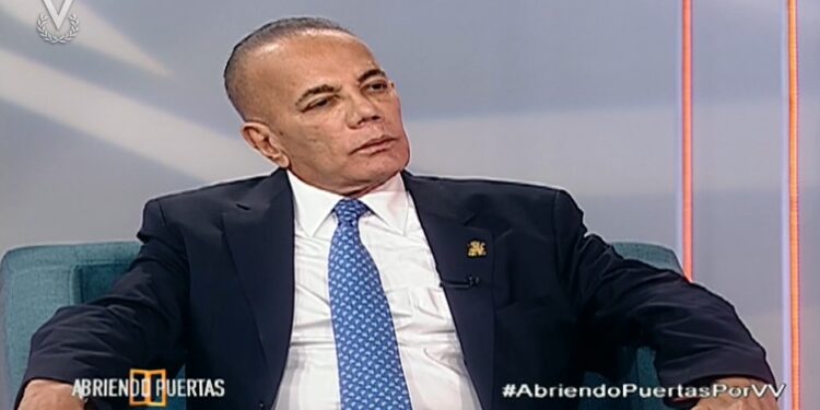 Manuel Rosales afirma que Venezuela pudiera terminar en una «guerra civil» si se declara una cacería de brujas y persecución contra el chavismo