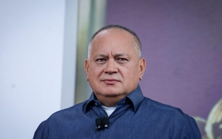 Diosdado Cabello arremete contra Borrell, queda en ridículo una vez más