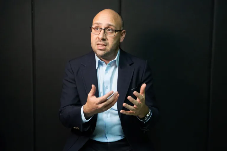 Venezuela promulga ley que restringe el funcionamiento de ONG y organizaciones sociales