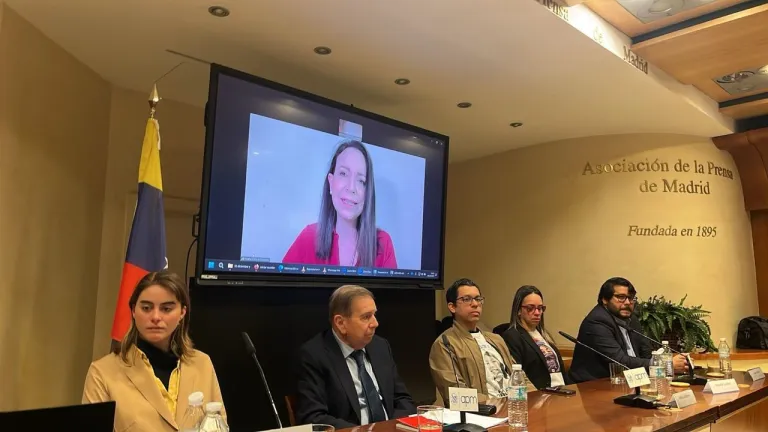 María Corina Machado denuncia violaciones de derechos humanos y reafirma su lucha junto a Edmundo González contra Nicolás Maduro