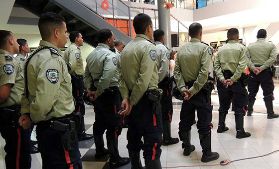 ¡Impactante! Policía de Chacao en el Ojo del Huracán tras Agresión Viral de un Funcionario