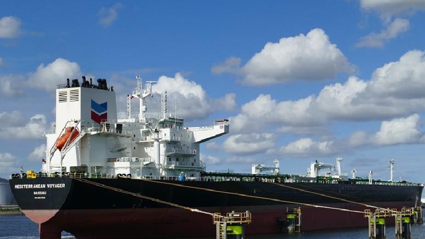 Dos buques fletados por Chevron con petróleo venezolano llegaron a EE UU