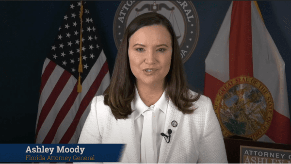 Ashley Moody, Senadora de Florida aplaude envío de buques de guerra a Venezuela para frenar narcotráfico