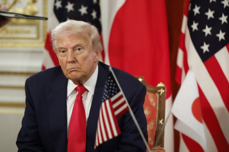 Trump dice que Xi empezará a comprar energía estadounidense