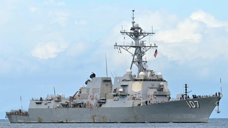 El petróleo venezolano sigue fluyendo pese al despliegue militar de EE UU en el Caribe