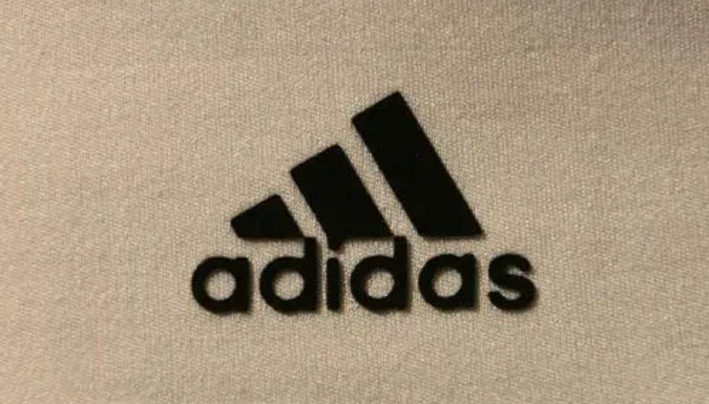 Adidas cae 10,4% en bolsa tras comentarios cautelosos sobre las ventas en EE.UU.