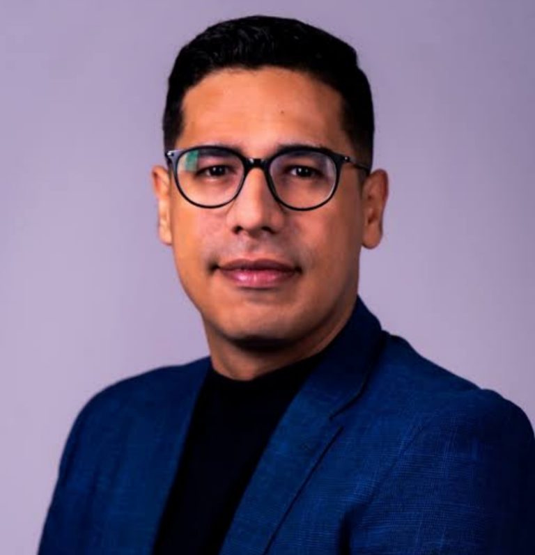 Denuncian la desaparición del periodista Joan Camargo tras haber sido interceptado en Cotiza