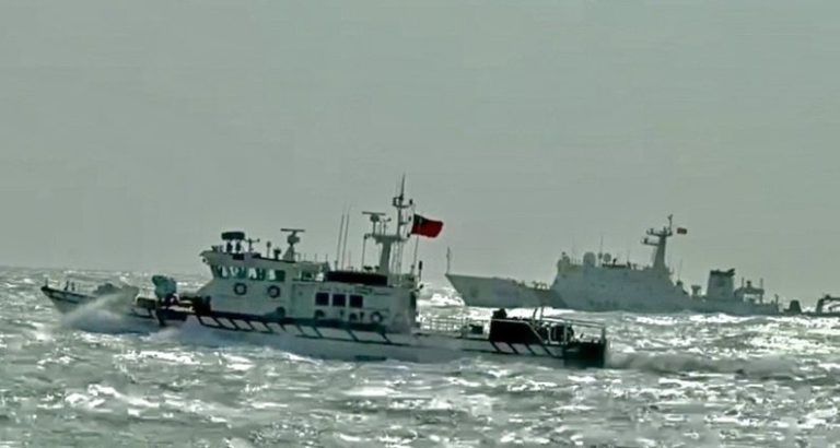 Guardacostas chinos realizan patrullas en aguas cercanas a islas controladas por Taiwán