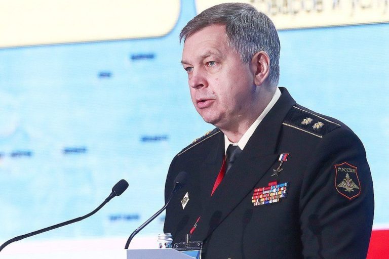 Putin sustituyó su negociador en el diálogo con Ucrania por un temido almirante como desplante a Trump