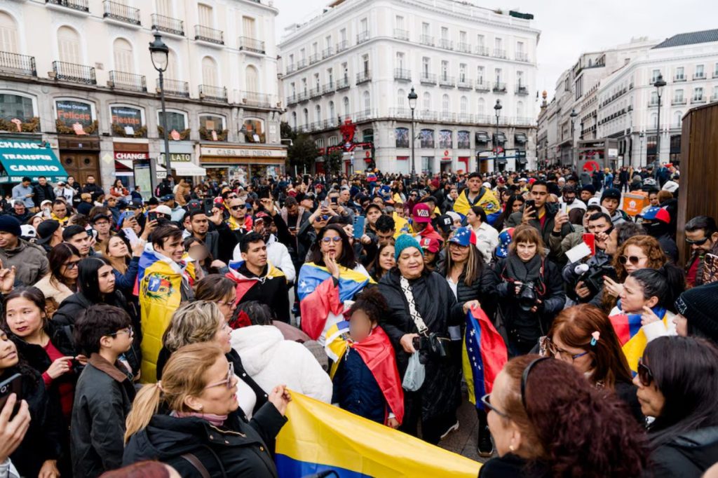 Venezolanos, colombianos y marroquíes: los migrantes que lideran las llegadas a España