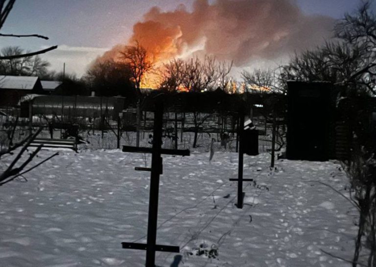 VIDEO: ataque de drones ucranianos causó incendio en refinería rusa de Krasnodar