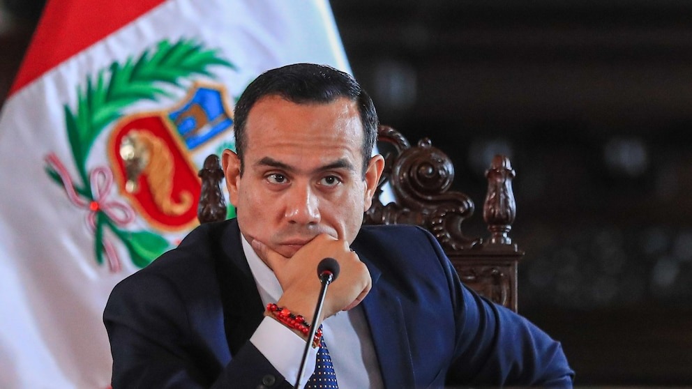 Promesas incumplidas y escándalos: el camino de José Jerí hacia la destitución en Perú