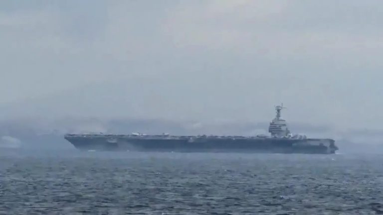 El portaaviones USS Gerald R. Ford cruzó el estrecho de Gibraltar y se acerca a Irán (VIDEO)