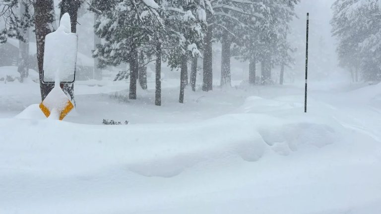 Avalancha se abalanzó sobre un grupo de esquiadores en California y nueve están desaparecidos