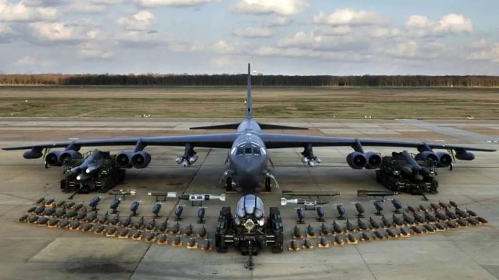 Fuerza Aérea de EEUU prepara el rearme de todos sus B-52 con bombas nucleares