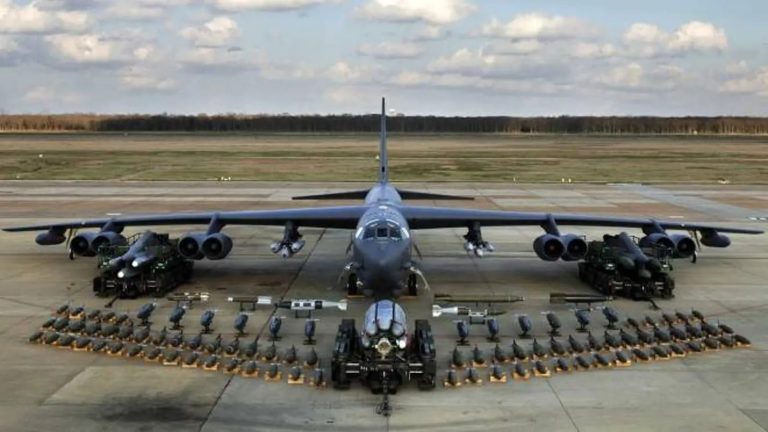 Fuerza Aérea de EEUU prepara el rearme de todos sus B-52 con bombas nucleares