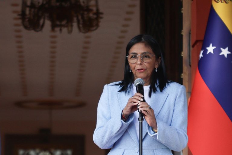 Delcy Rodríguez planteó «una negociación de buena fe» con Guyana sobre el territorio Esequibo
