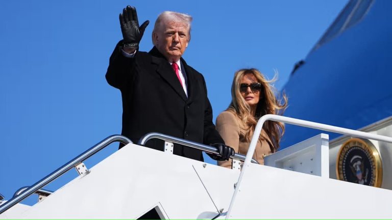 Trump arribó a Fort Bragg para reunirse con militares que capturaron a Maduro (VIDEO)