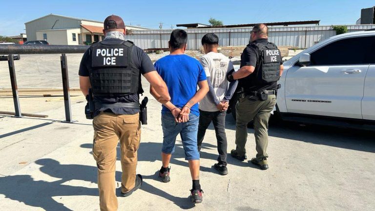 Venezolanos en EEUU se esconden del ICE y ahora temen por la amenaza de Jorge Rodríguez