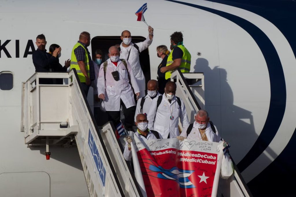 EEUU busca desmantelar las misiones de médicos cubanos en Latinoamérica y el Caribe