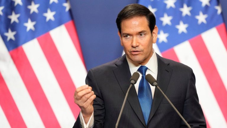Rubio advirtió que revocarán visas a quienes “actúen contra los intereses estadounidenses”