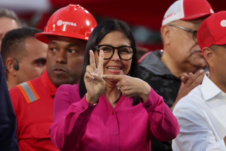 Desmontando el socialismo: Delcy Rodríguez eliminó de un plumazo misiones y fundaciones chavistas