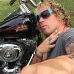 Identificaron al tirador que mató a su familia en pista de hockey de Rhode Island