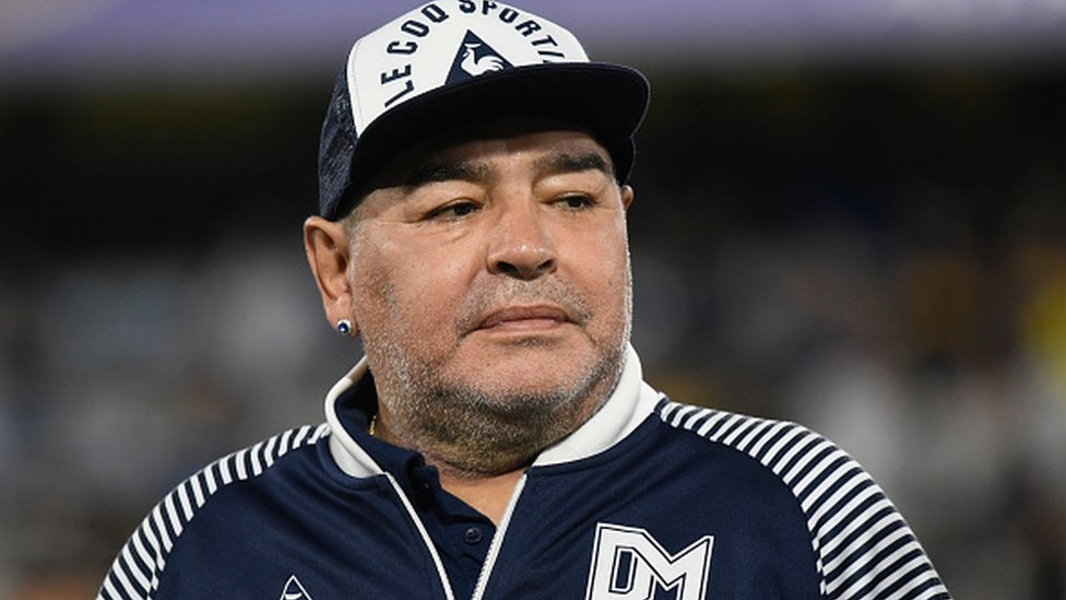 Justicia argentina ratificó prohibición sobre uso de la marca Maradona administrada por sus hermanas