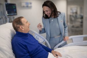 Edmundo González hospitalizado; no podrá acompañar a María Corina Machado en Madrid