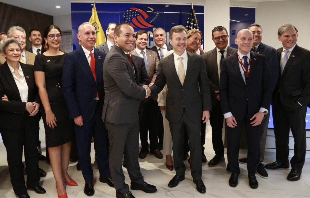 John Barrett se reunió con representantes de VenAmCham para impulsar al sector privado en Venezuela