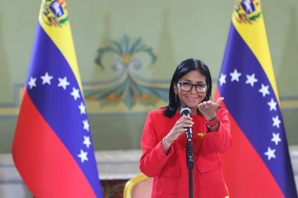 ¡ROBO MILLONARIO! Delcy Rodríguez se robo 3.000 millones de dólares, estafó a Trump y a los Venezolanos