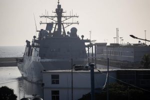Buque multipropósito de la Armada de EEUU llegó a La Guaira con personal y ayuda humanitaria